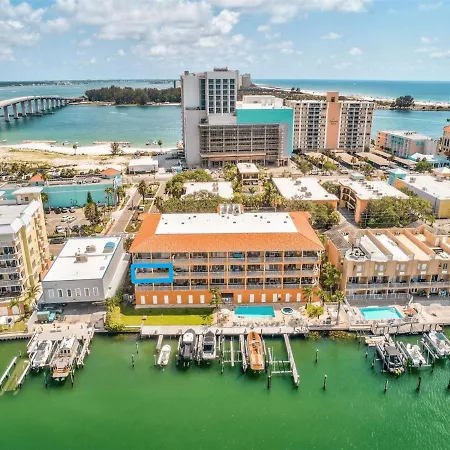 Island Key 305 - Amazing Waterfront Condo - Walk To The Beach